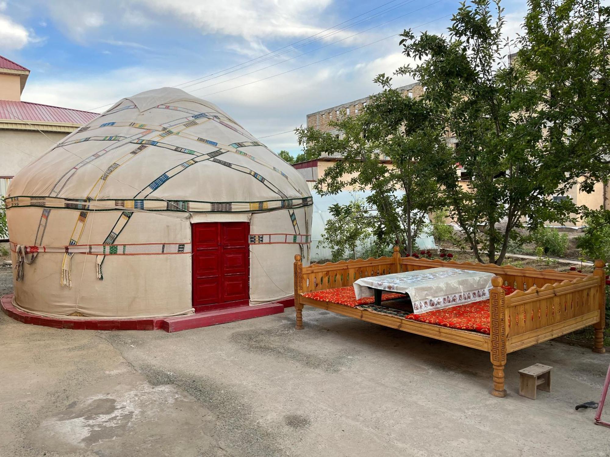 Nukus Guest House ภายนอก รูปภาพ